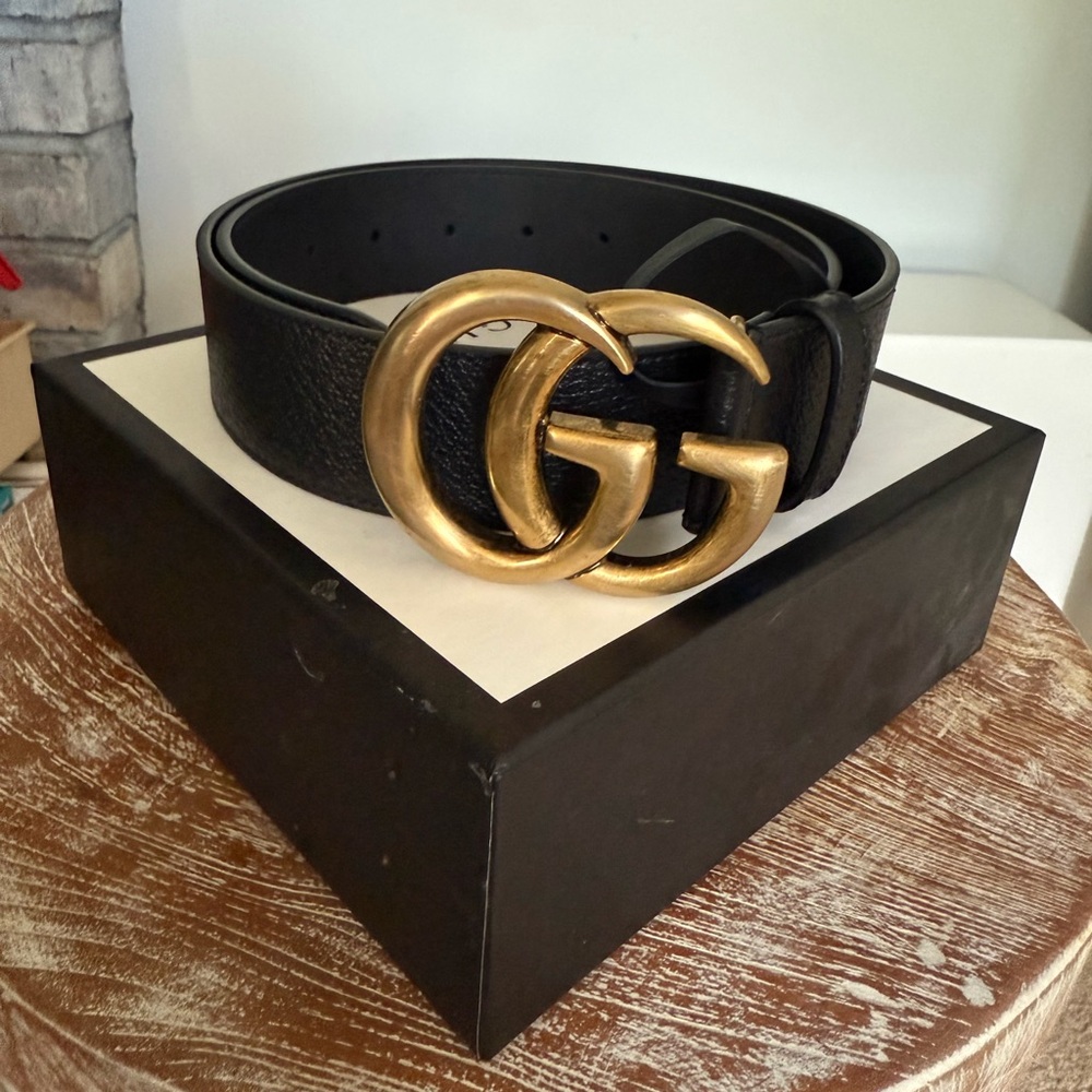 Gucci Black and Gold Leather Belt with Iconic GG Buckle